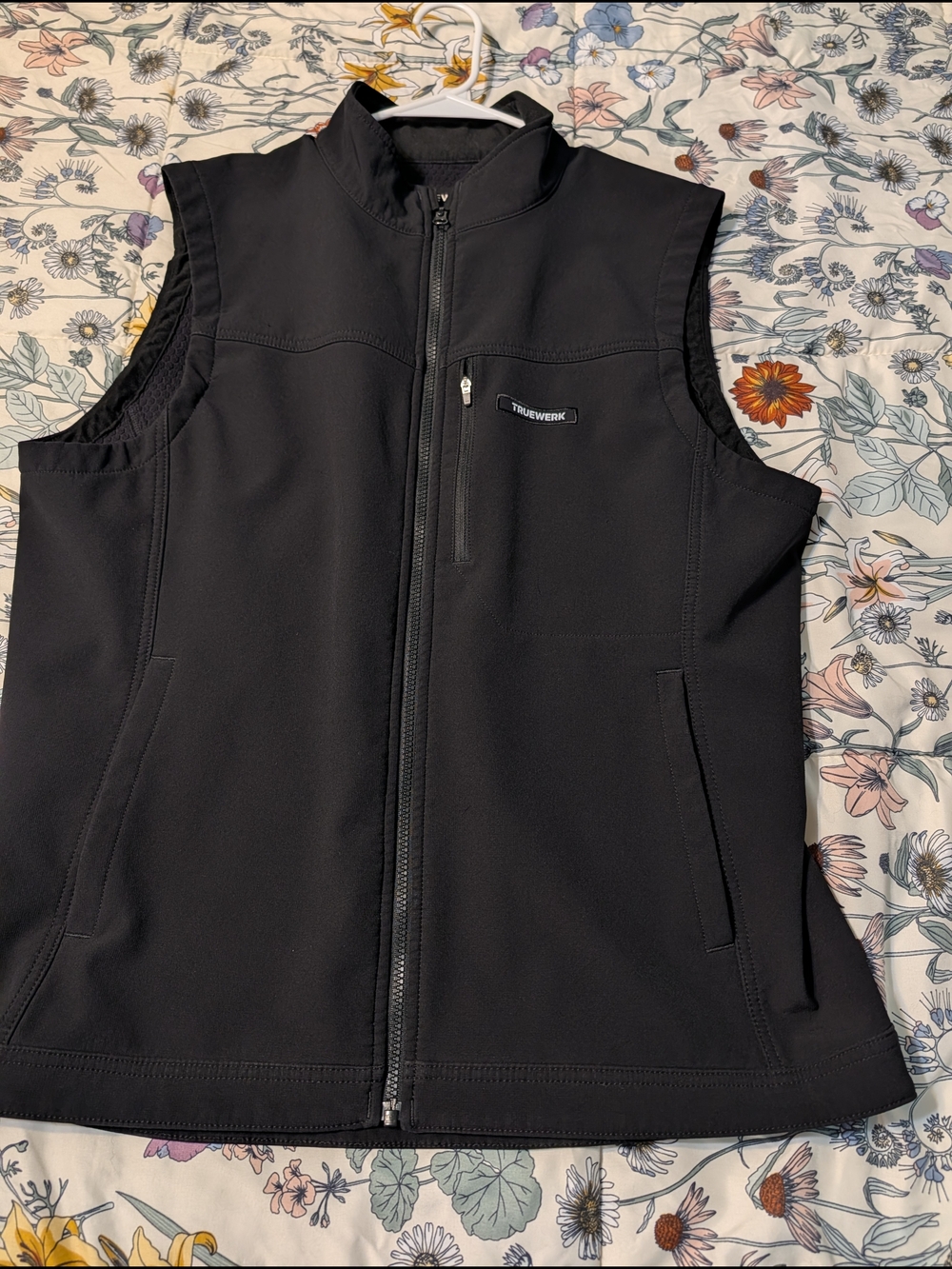 Truewerk Men’s Black Softshell Vest